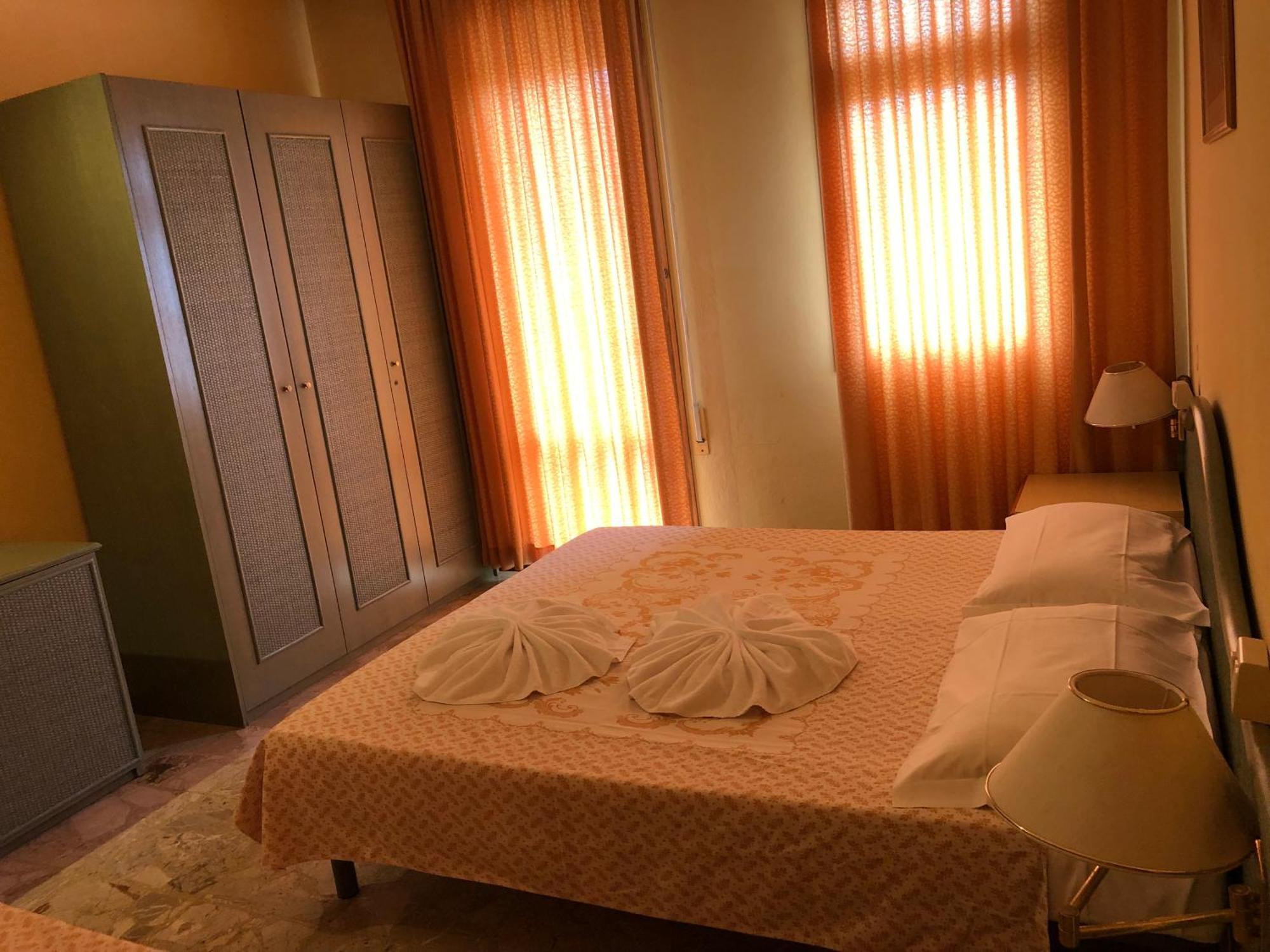 Hotel Amalfi & Restaurant Karaoke Bar Lido di Jesolo