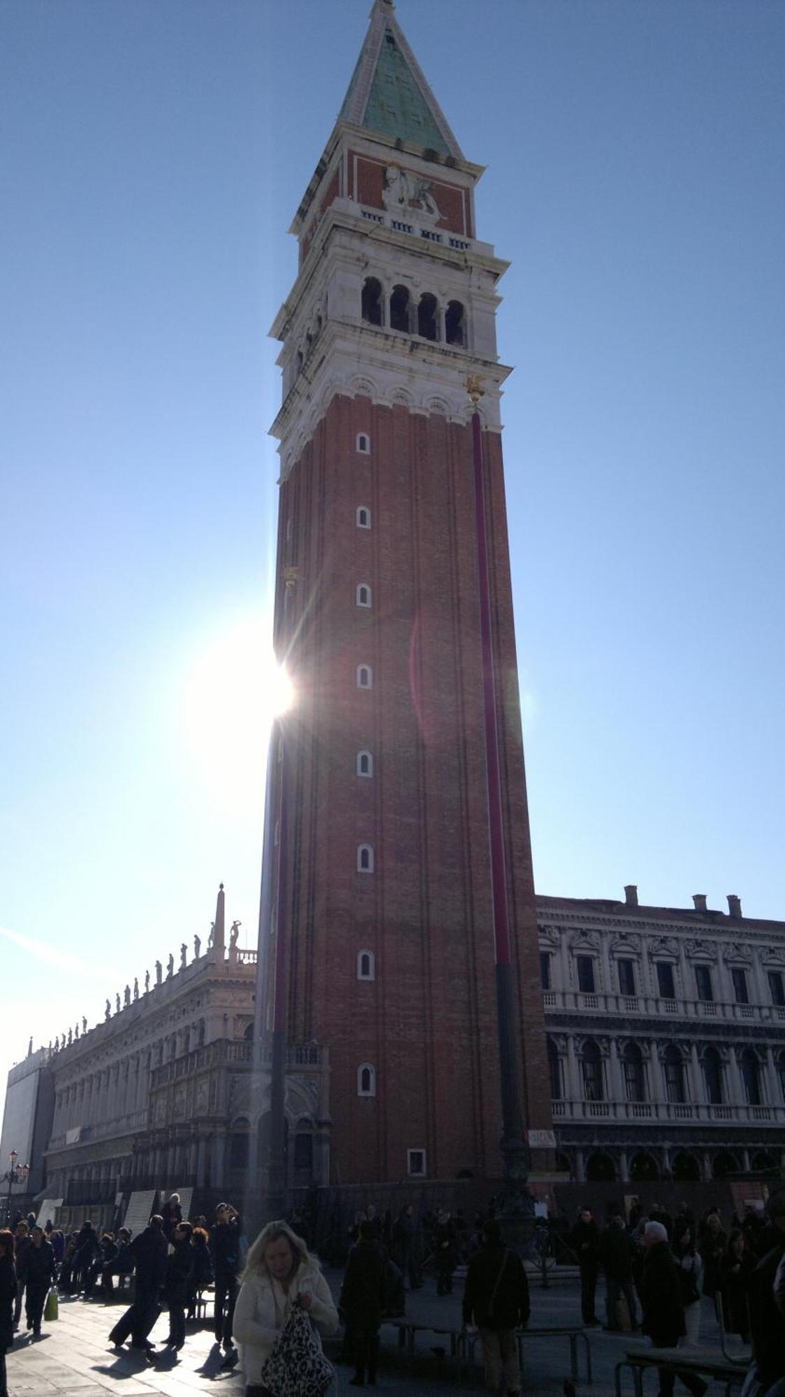 Hotel Amalfi & Restaurant Karaoke Bar 3*