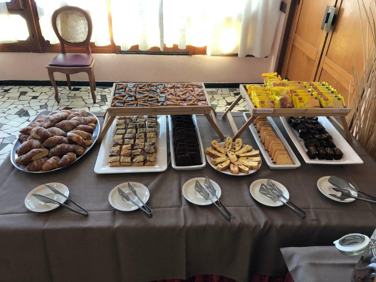 Amalfi & Restaurant Karaoke Bar Hotel Lido di Jesolo