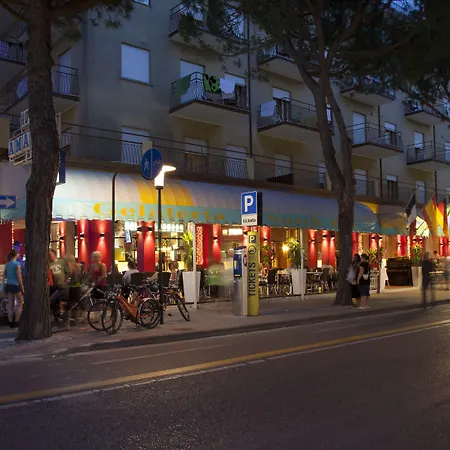Amalfi & Restaurant Karaoke Bar Hotel Lido di Jesolo