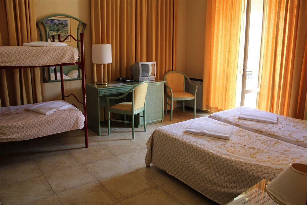 Amalfi 3*