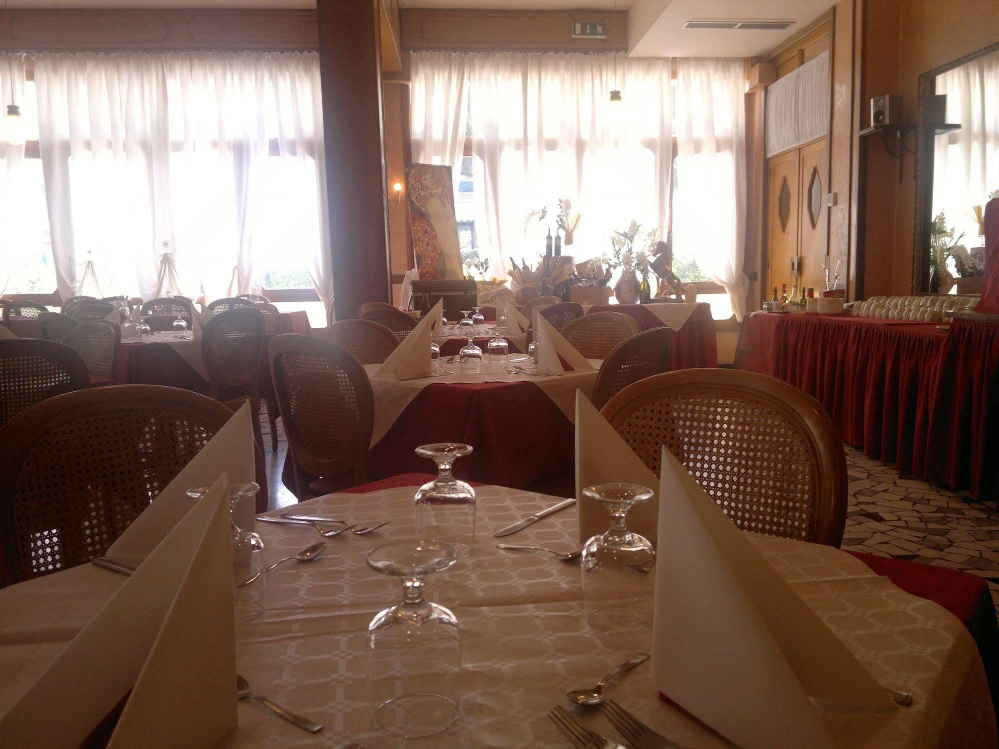 Amalfi Hotel